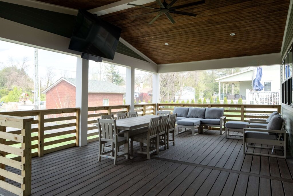 Renovated deck for extra space