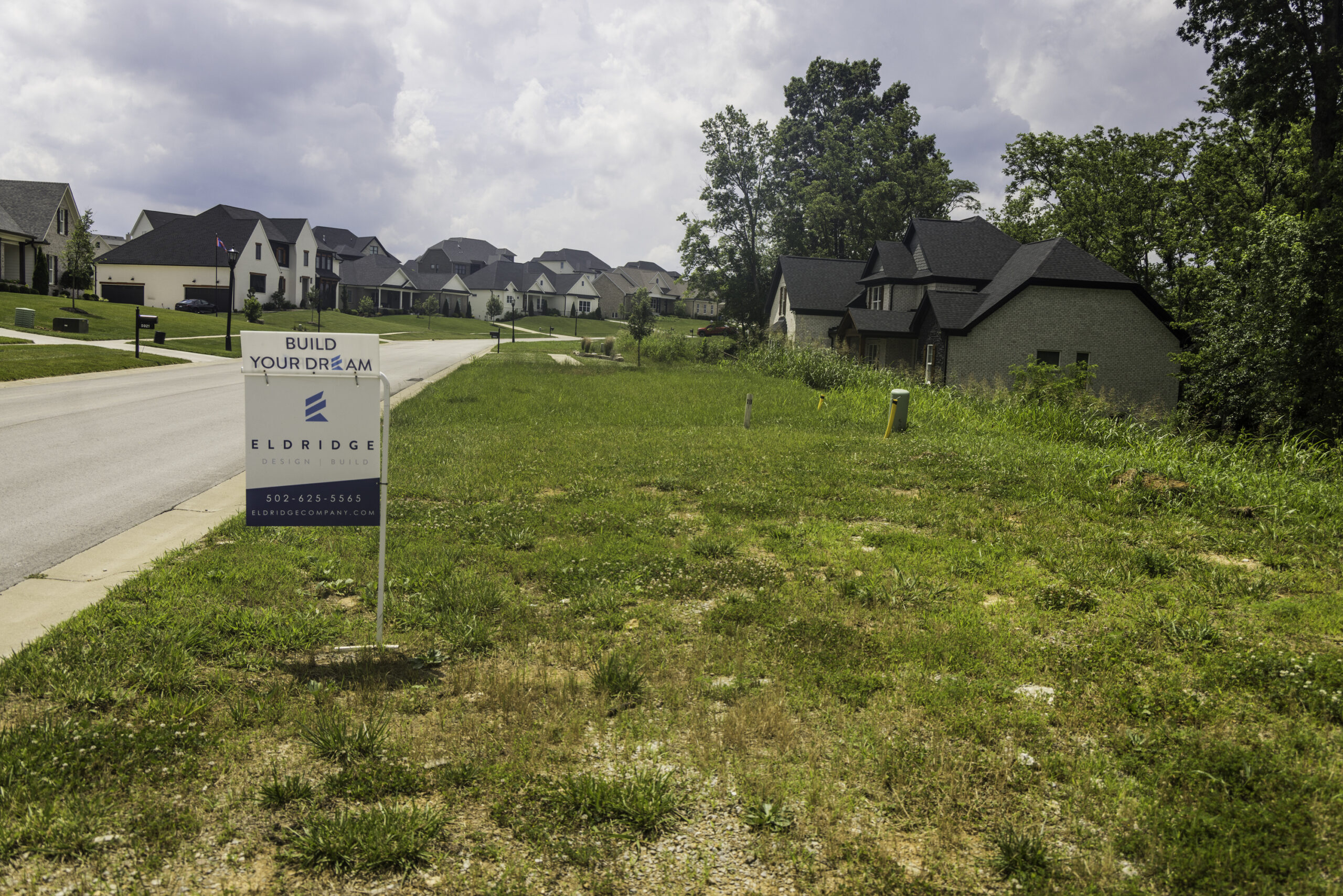 Available lot for sale in brentwood in Oldham County